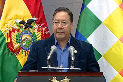 Comicios: En medio de las filas en los surtidores, Arce dice que no hay propuestas sobre “qué va a ocurrir con los combustibles” 