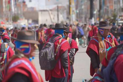 Pese al acuerdo entre el Gobierno y la COB, los campesinos Túpac Katari anuncian la masificación de los bloqueos