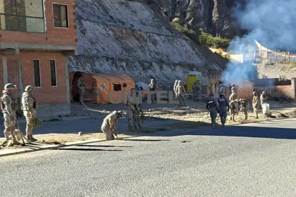 Uniformados mantienen sin bloqueos la ruta a Río Abajo y a las zonas productivas de La Paz