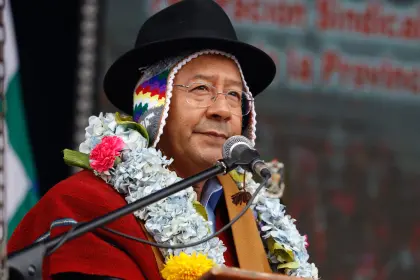 Gobierno: Ahorro en importación de combustible cubrirá deuda de $us 600 millones que dejó Luis Arce