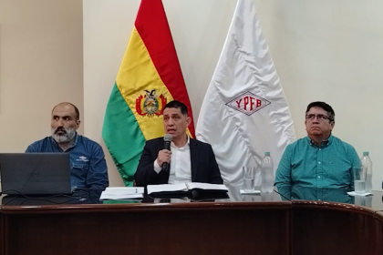 YPFB admite falta de fluidez en abastecimiento de combustible: Para eliminar filas “haremos nominaciones adicionales”