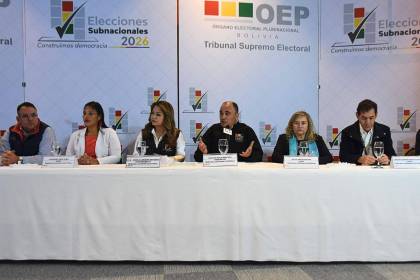 El presidente del TSE niega “fricciones” en la sala plena tras polémica por la suspensión de vocal