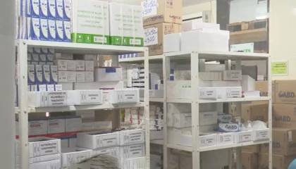 Familias de pacientes se ven obligadas a buscar cómo cubrir gastos de medicamentos que no hay en los hospitales