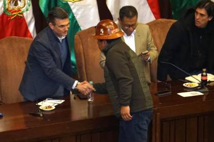 Diálogo en “cuarto intermedio”: Ministro anuncia comisión por el pedido de la COB de liberar detenidos