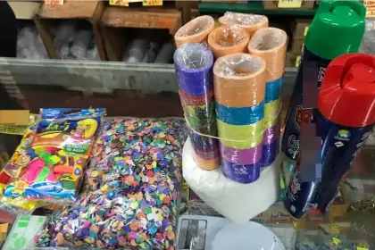 Se incrementan precios de productos carnavaleros en mercados de Cochabamba