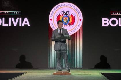 “Esta es su casa, aquí pueden invertir”: El mensaje de Rodrigo Paz a empresarios del exterior