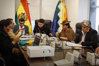 Comisión de Diputados aprueba proyecto de ‘ley antibloqueos’ y lo remite al pleno para su tratamiento