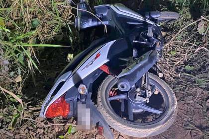 Aprehenden a dos policías que pretendían llevarse una moto reportada como robada en Pando