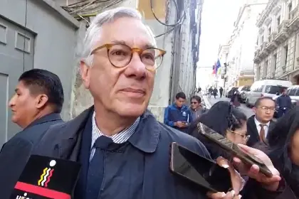 Rodríguez Veltzé pide deponer intereses y considera que el Gobierno tiene que atender las necesidades antes que la deuda externa