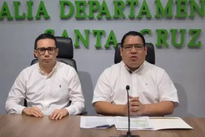 Mariaca guarda silencio y Zeballos declara ante un fiscal, ambos esperan ser puestos ante un juez 
