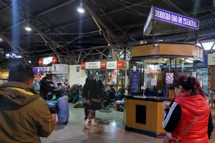 ¡Atención padres! Estos son los requisitos para viajar con hijos menores de edad