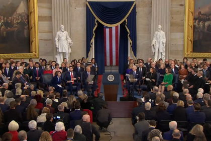 Inicia la ceremonia de investidura en la que Donald Trump jurará como presidente de EEUU