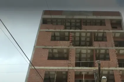 Albañil muere al caer de un séptimo piso de un edificio en construcción; era su segundo día de trabajo