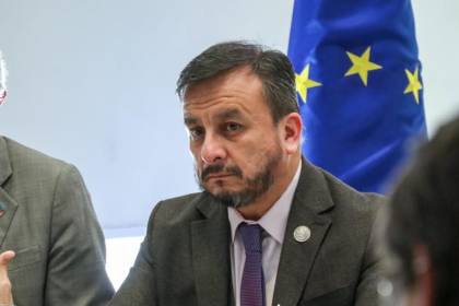 Ministro Medinaceli señala que gasolina importada llegó con niveles de goma en el límite superior permitido