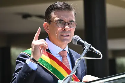 Gobierno de Rodrigo Paz anuncia nuevos precios para los hidrocarburos, entre ellos gasolina y diésel