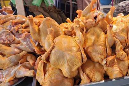 Precio del pollo, ¿en cuánto se vende el kilo en Santa Cruz este viernes?
