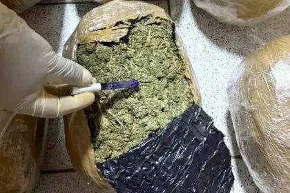 Aprehenden a un fiscal acusado de liberar a un hombre hallado con más de media tonelada de marihuana