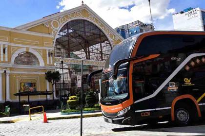 La Paz: Restablecen salidas desde la terminal hacia Cochabamba y Santa Cruz tras bloqueo por combustible 
