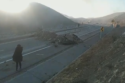 Evistas instalaron un punto de bloqueo en la ruta La Paz - Oruro; la Policía intervino la protesta