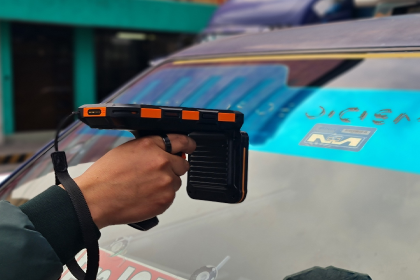 Identifican a 600 vehículos por presunta carga repetitiva de combustible, según director de la ANH en Santa Cruz