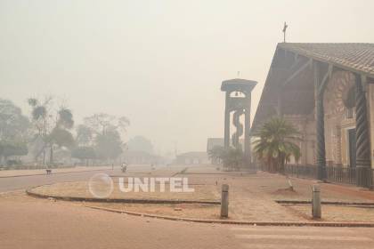 Incendios y falta de dólares asfixian al sector turístico que espera una convocatoria del Gobierno