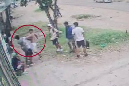 Sale a la luz el video de la primera agresión del hombre que golpeó con un fierro a un adolescente