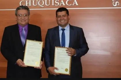 Los cinco magistrados prorrogados firmaron el auto constitucional que marca el fin de sus mandatos