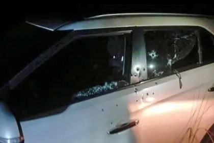 Mujer es acribillada en Guayaramerín; en su vehículo se contaron más de 15 impactos de bala