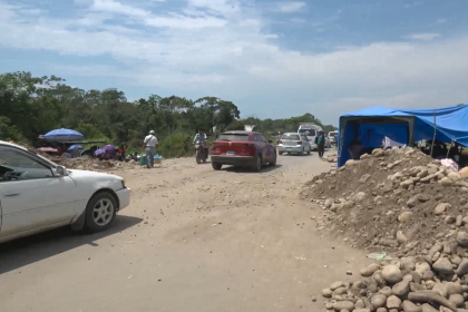 Chimoré: Paso por la ruta nueva Cochabamba – Santa Cruz sigue libre mientras universitarios hacen vigilia