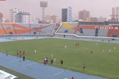 Cochabamba: Fuertes vientos desatan incidentes en el partido entre FC Universitario y Guabirá