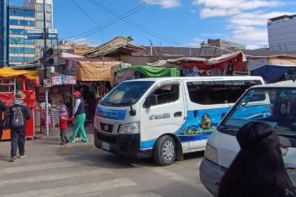 Choferes de Oruro “repliegan” sus vehículos para marchar este miércoles contra el alza del diésel 