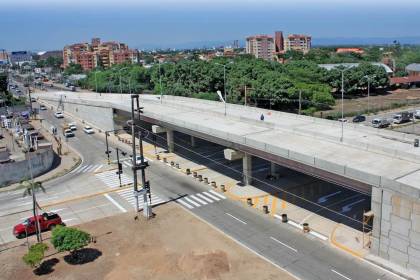 ¡Atención! Anuncian el cierre temporal del paso vehicular en un viaducto de la avenida Cristo Redentor