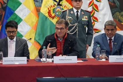 En reunión con alcaldes, Rodrigo Paz anuncia respaldo del Banco Mundial para impulsar el 50-50