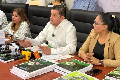 Jhonny anuncia la conformación de 8 comisiones para la transición de mando a Manuel Saavedra