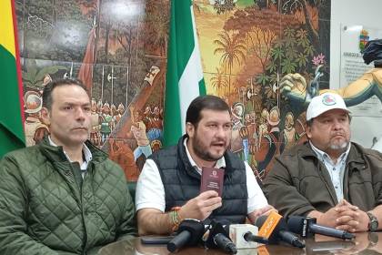 Cívicos ratifican ultimátum para desbloquear vías en Santa Cruz y lanzan advertencia al Gobierno y a la Policía