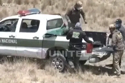 Hallan el cuerpo de una adolescente en medio de un terreno abandonado de El Alto