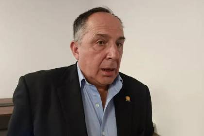 Fallece Gustavo Aliaga, diputado opositor y exembajador