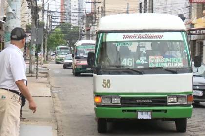 Micreros cruceños señalan que convertir sus unidades a GNV cuesta entre Bs 25.000 y 30.000