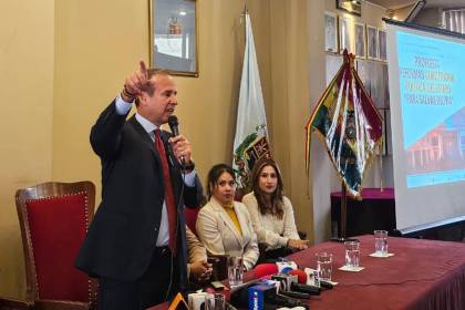 Tuto presenta propuesta para reformar la CPE con cinco grandes componentes