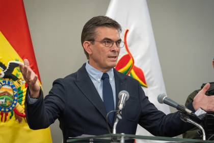 Paz dice que hay empresarios de Brasil que quieren invertir en gas en Bolivia