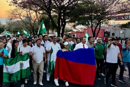 Santa Cruz: Sectores se concentran para la ‘Marcha en defensa del voto y la democracia’