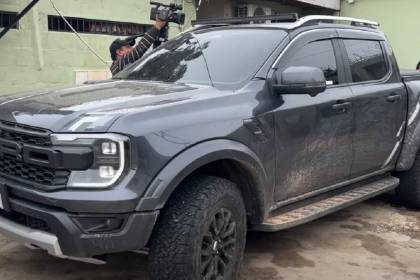 Tres personas tratan de evadir control policial y al ser interceptados ofrecen $us 2.000 a uniformados