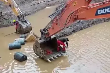 Cochabamba: Hallan sin vida a uno de los dos mineros que cayeron en una poza