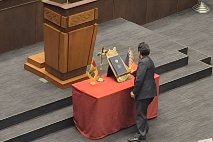 Cámara Baja: Por más de dos tercios, se reponen el crucifijo y la Biblia para el juramento de los diputados