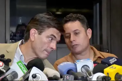 “Hará mucho bien al país” que Paz y Lara den una “señal de madurez” y dejen de lado sus diferencias, dice Rodríguez Veltzé