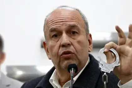 Abogado Becker: “No se ha publicado algo oficial” sobre Murillo y “hay la posibilidad de que algo puede pasar”