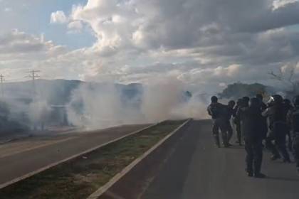 Día 16 de bloqueos: la violencia deja al menos 29 heridos en Santa Cruz y suman más cortes de ruta en Cochabamba