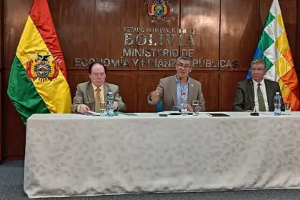 BCB: Entidades financieras cambiarán billetes legales de la Serie B por otros de la Serie A desde este lunes