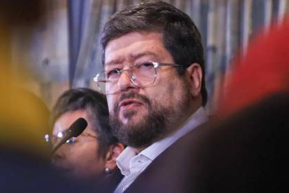 “No toco temas de mi partido con gente que no pertenece a él”: Samuel niega haber hablado con Cerimedo