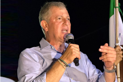 Branko: “La distribución de combustible tiene que pasar a empresas privadas”